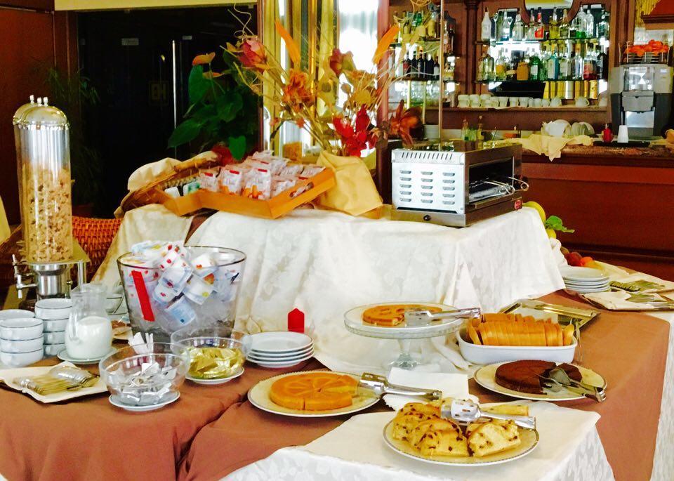 Hotel Grazia Deledda 사사리 외부 사진