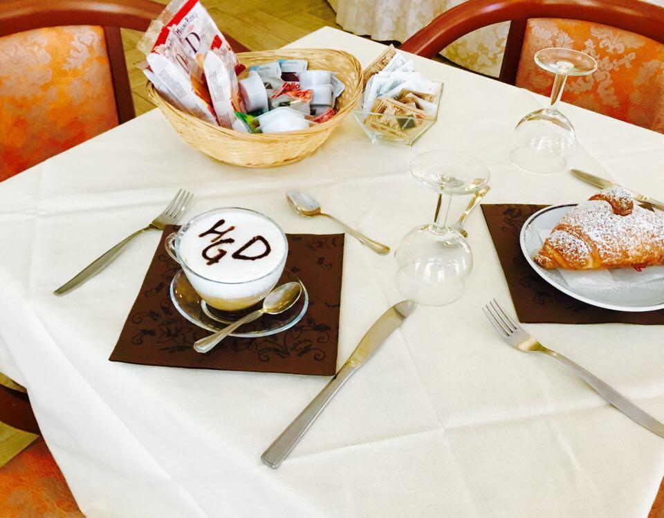 Hotel Grazia Deledda 사사리 외부 사진
